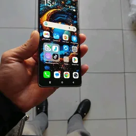 Infinix hot 50pro+ (16x256)