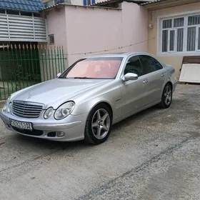Mercedes-Benz E320 2003