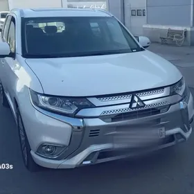 Mitsubishi Outlander 2022