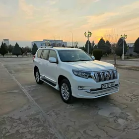 Toyota Land Cruiser Prado 2022