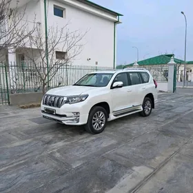Toyota Land Cruiser Prado 2023