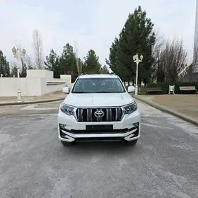 Toyota Land Cruiser Prado 2023