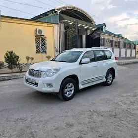 Toyota Land Cruiser Prado 2012