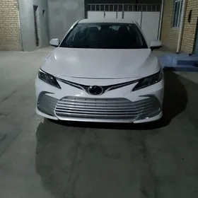 Toyota Camry 2022