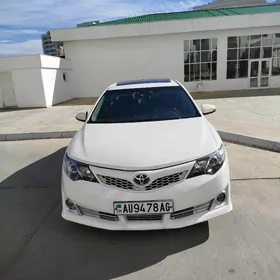 Toyota Camry 2013