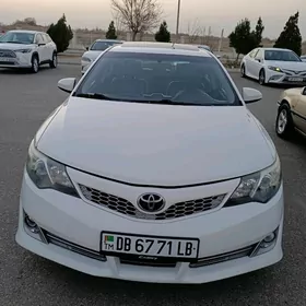 Toyota Camry 2012