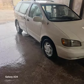 Toyota Sienna 2000