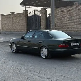 Mercedes-Benz E430 1998