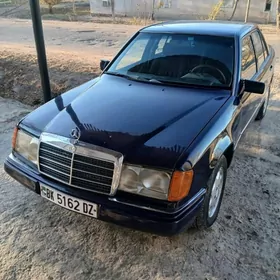 Mercedes-Benz 230E 1992