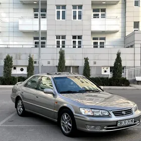 Toyota Camry 2000