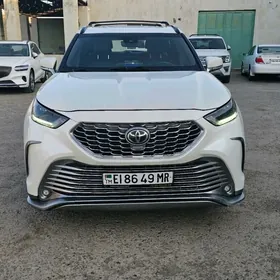 Toyota Highlander 2021