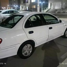 Nissan Sunny 2001