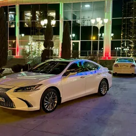 Lexus ES 350 2019