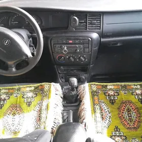 Opel Vectra 1999