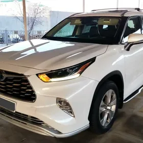 Toyota Highlander 2022