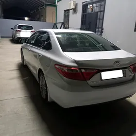 Toyota Camry 2016