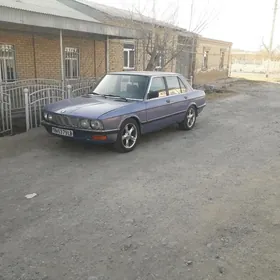 BMW 525 1985