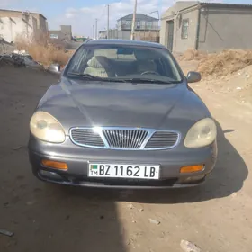 Daewoo Leganza 1998