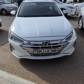 Hyundai Elantra 2020