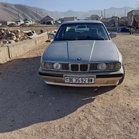 BMW 535 1990