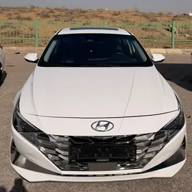 Hyundai Elantra 2022