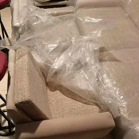 Диван и кресло новое