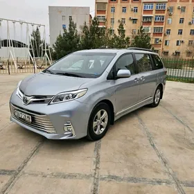 Toyota Sienna 2016