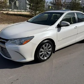Toyota Camry 2017