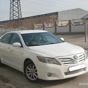 Toyota Camry 2011