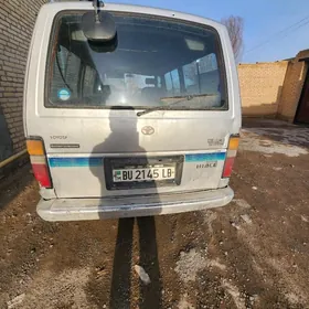 Toyota Hiace 1989