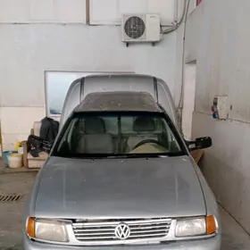 Volkswagen Caddy 2005
