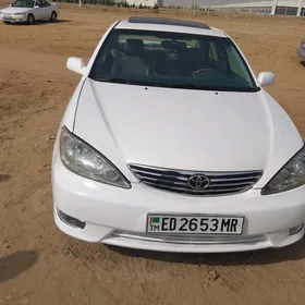 Toyota Camry 2004