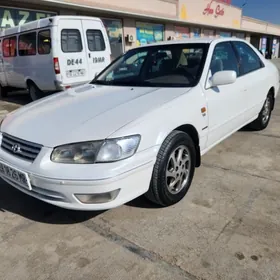 Toyota Camry 2001