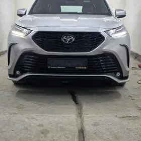 Toyota Highlander 2021