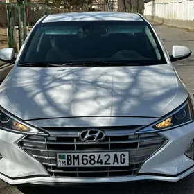Hyundai Elantra 2020