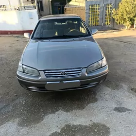 Toyota Camry 1999