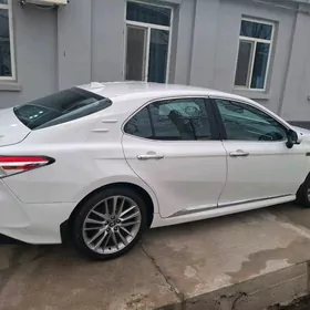 Toyota Camry 2017