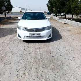 Toyota Camry 2012