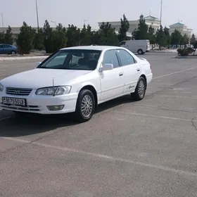 Toyota Camry 2000