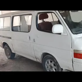 Toyota Hiace 2004