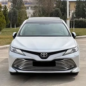 Toyota Camry 2018