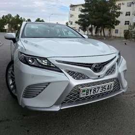Toyota Camry 2020