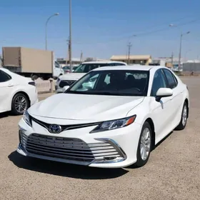 Toyota Camry 2021