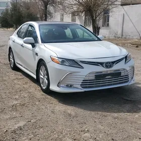 Toyota Camry 2022