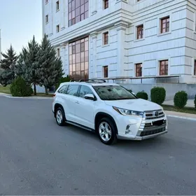 Toyota Highlander 2019