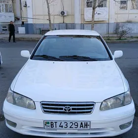 Toyota Camry 2000