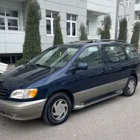 Toyota Sienna 2002