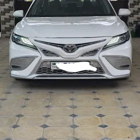 Toyota Camry 2020