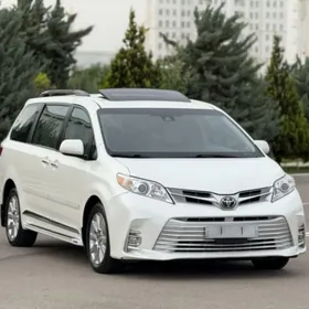 Toyota Sienna 2018