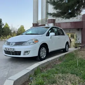 Nissan Versa 2011